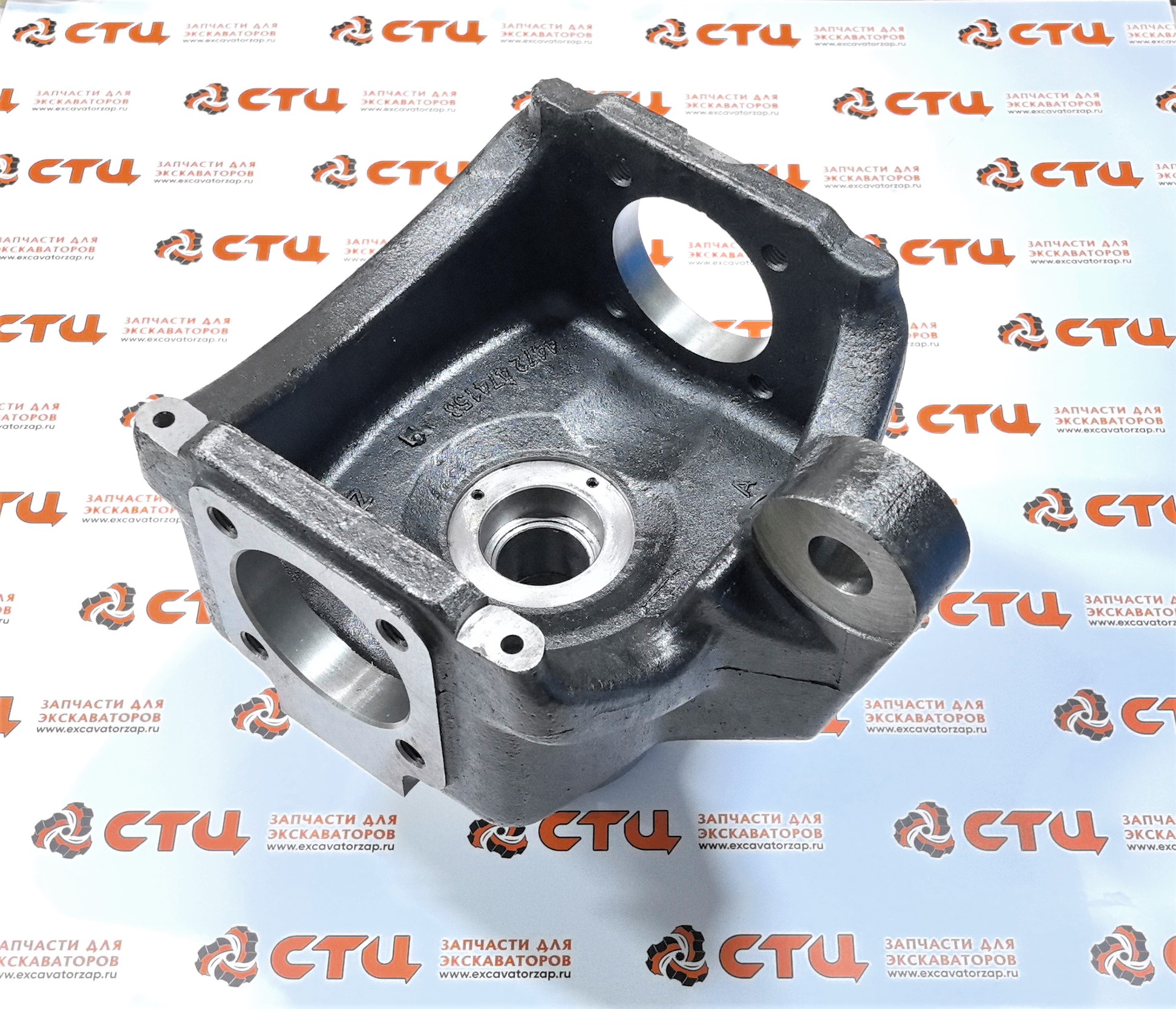Кулак поворотный левый ZGAQ-01234 переднего моста экскаватора HYUNDAI R200W7